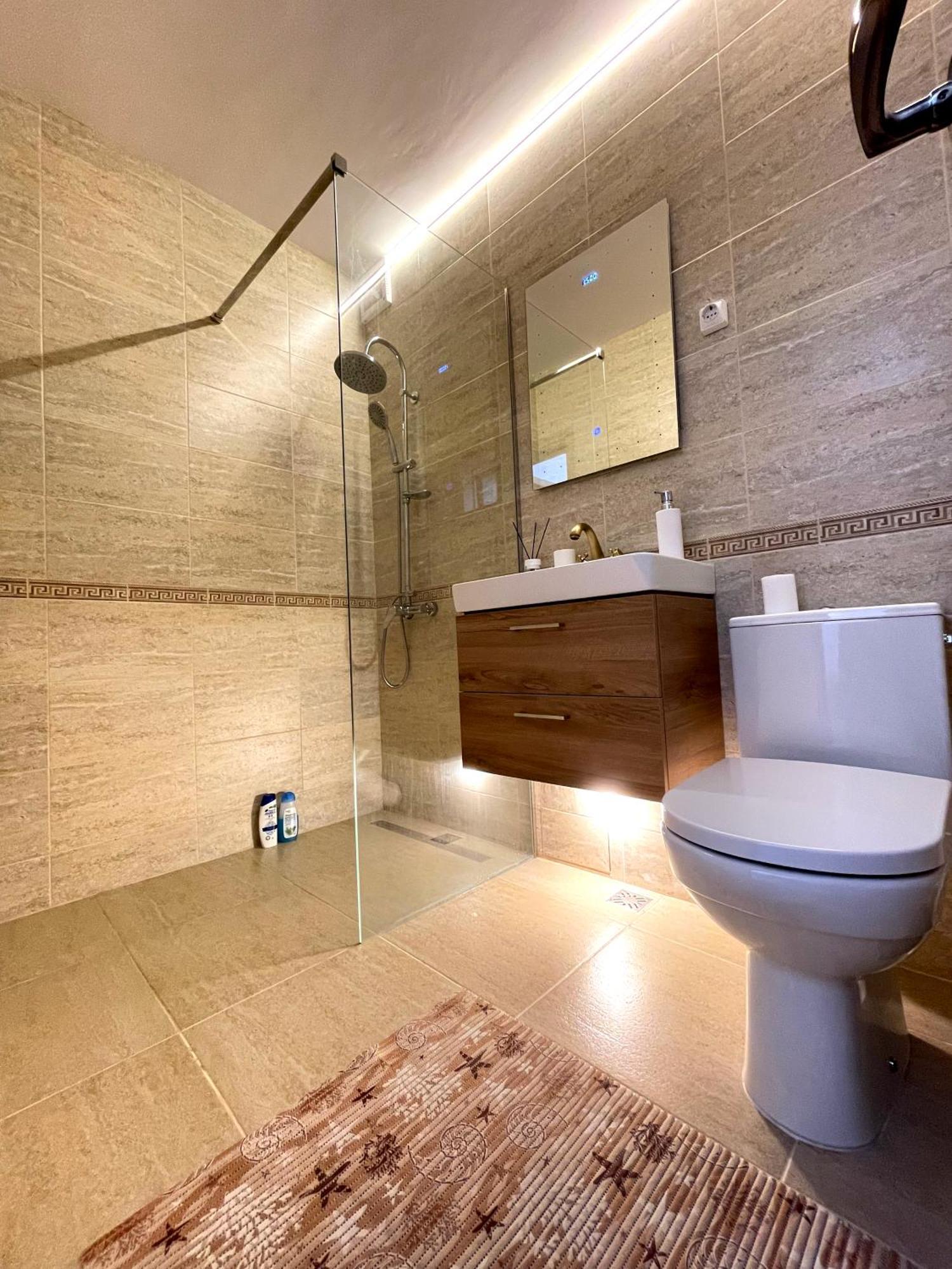 Central Residence Targu Jiu Ngoại thất bức ảnh
